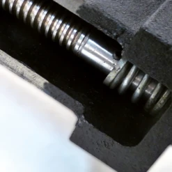 PEUGEOT - EBT200 Etau D'établi Pivotant En Fonte GS Et Acier 200 Mm 10 PEUGEOT - EBT200 Etau D'établi Pivotant En Fonte GS Et Acier 200 Mm -Outil Soldes PEUGEOT Etau d etabli pivotant EBT 200 100715 3